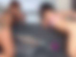 MiaKim's Live Sex Cam Show