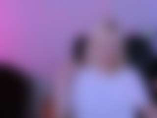 Live cam show with sabrina-mooore - Blue Eyes on MyBangCams