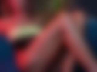 Live cam show with NaomiAmora - Smoking on slutload