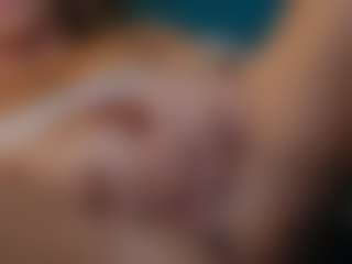 Live cam show with NaomiAmora - Blonde Hair on Camsoda