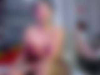 Live cam show with Julianewell - Granny on TottyGirls