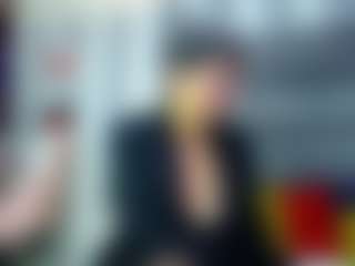 Julianewell's Live Sex Cam Show