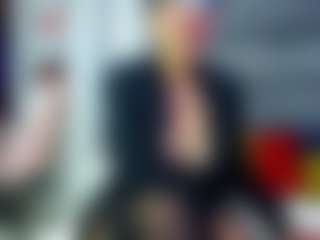 Julianewell's Live Sex Cam Show