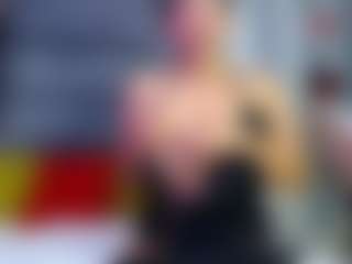 Julianewell's Live Sex Cam Show