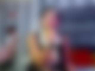 Julianewell MILF webcam performer live streaming