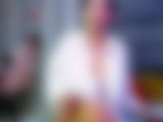 Live cam show with Julianewell - Body Massage on StripNow