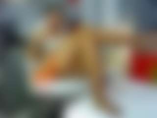 Live cam show with Julianewell - Granny on Camsoda
