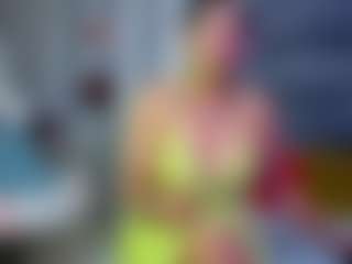 Live cam show with Julianewell - Granny on Gym Cam Girls