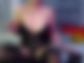 Live cam show with Julianewell - Cosplay Granny on Camming Site