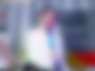 Live cam show with Julianewell - Spy Granny on WildCum
