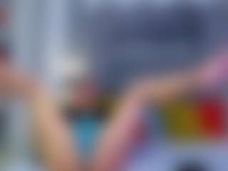 Julianewell MILF webcam performer live streaming