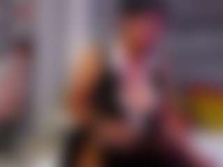Julianewell's Live Sex Cam Show