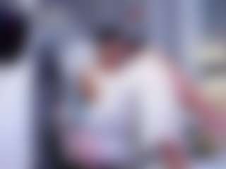 Julianewell MILF webcam performer live streaming