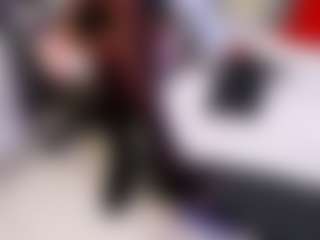 Julianewell's Live Sex Cam Show