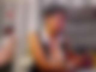 Live cam show with Julianewell - Grey on parknlotfishbdy
