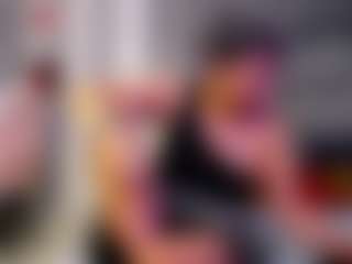 Live cam show with Julianewell - Asian Granny on Stripli.com