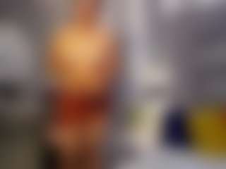 Live cam show with Julianewell - Twerk on TottyGirls