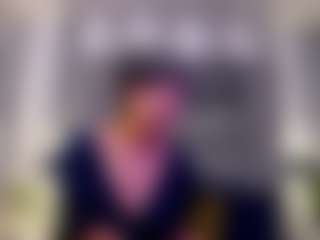 Julianewell MILF webcam performer live streaming