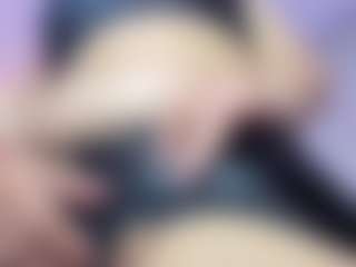 Live cam show with Nahia-Baker - Ass Clapping on CamwithHer