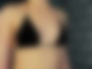 Live cam show with SatinCompass - New Brown Eyes on nudelive.tv