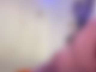 Live cam show with Becky Vibe - Bikini on Camming Site