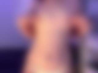 Live cam show with Becky Vibe - Skinny on fapnchat