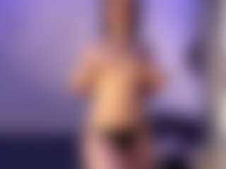 Live cam show with Becky Vibe - Bisexual on TastyBlacksLive