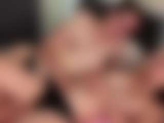 Live cam show with ClarisaFerencz - Nipple Piercings on Soda Cam