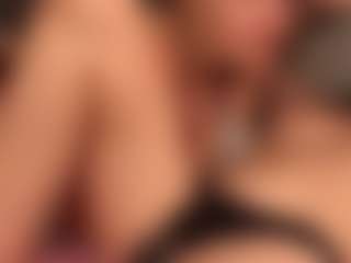Live cam show with ClarisaFerencz - Strip on Uber Horny