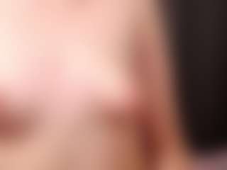 Live cam show with ClarisaFerencz - Strip on CamClone