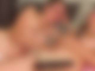 Live cam show with ClarisaFerencz - Normal on TeamSkeetLive