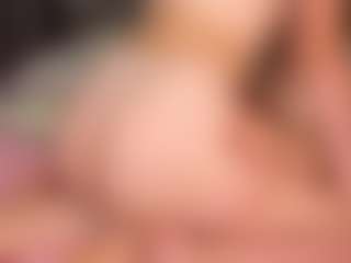 Live cam show with ClarisaFerencz - Nipple Piercings on googirlz