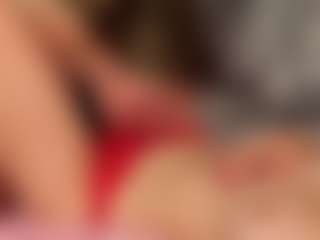 Live cam show with ClarisaFerencz - Camel Toe on madthumbs