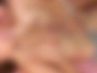 Live cam show with ClarisaFerencz - Normal on Camsoda