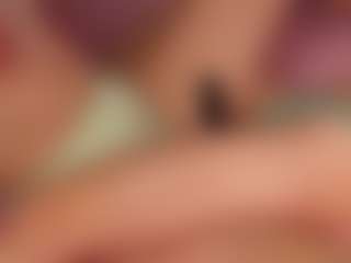 Live cam show with ClarisaFerencz - Brown Hair on xblisslive.com