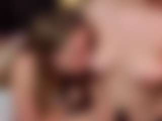 Live cam show with ClarisaFerencz - Tease on SquirtSoMuch