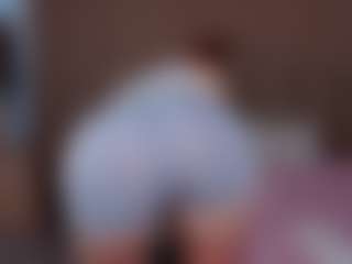 Live cam show with VirginaTwedt - Fingers on Camsoda