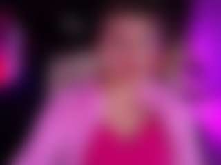 Show de cam en vivo con AlinkaMalinka - Facial en Camsoda