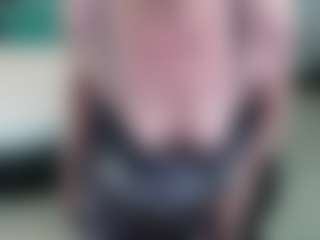 BrendaJanes MILF webcam performer live streaming