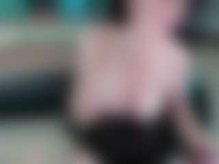 BrendaJanes MILF webcam performer live streaming