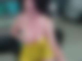 Live cam show with BrendaJanes - Moaning on AdultVida.com
