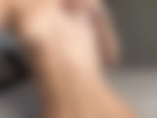 Live cam show with DorcasRedick - Spanks on Big Tits