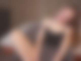 Avie's Live Sex Cam Show