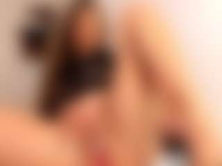 lexisquirt MILF webcam performer live streaming