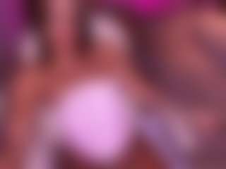 Live cam show with Brianna harper - Flashing on Camsoda