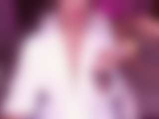 Live cam show with Brianna harper - College Curvy on Dolls Live