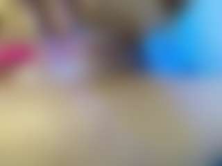 crystal-love18's Live Sex Cam Show