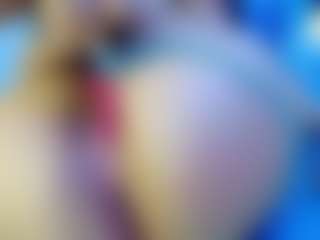 crystal-love18's Live Sex Cam Show