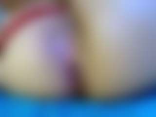 crystal-love18's Live Sex Cam Show