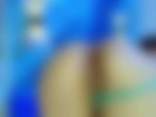 Live cam show with crystal-love18 - Moaning on AdultVida.com